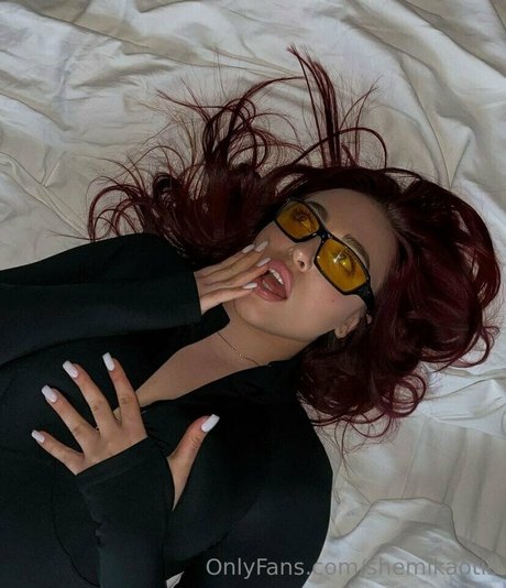 shemikaotis model free photo