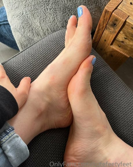 cutefeetyfeet pornstar archive