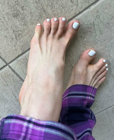 cutefeetyfeet porn star pics