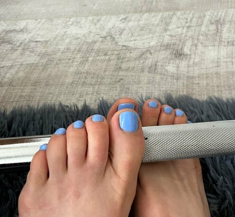cutefeetyfeet naked star images