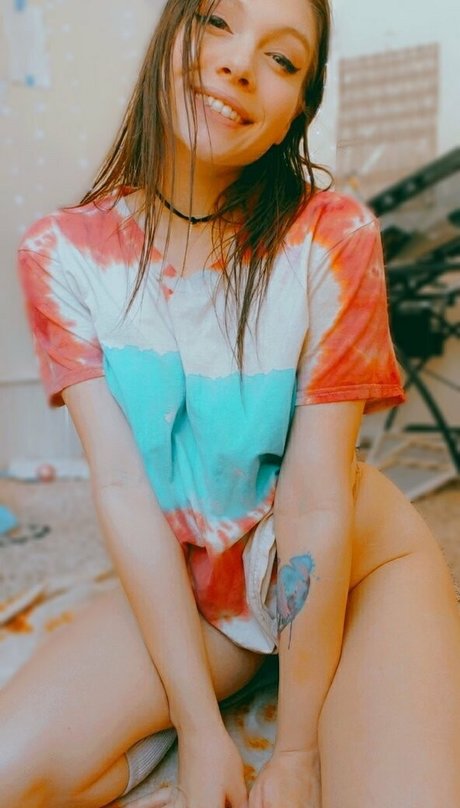 sneakiestbanana star hot pictures