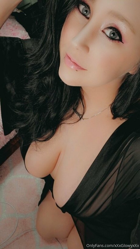 xxxglowyxxx Profile Photo