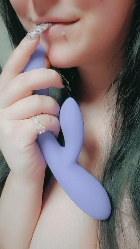 xxxglowyxxx naked actress photo