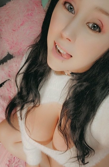 xxxglowyxxx erotic actress photos