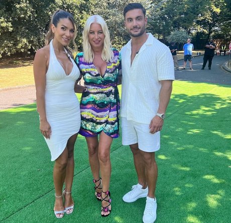 Denise Van Outen nice actress img