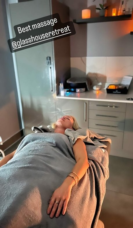 Denise Van Outen beautiful pornstar pictures