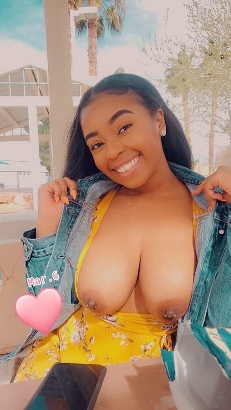 tyra spanks naked star image