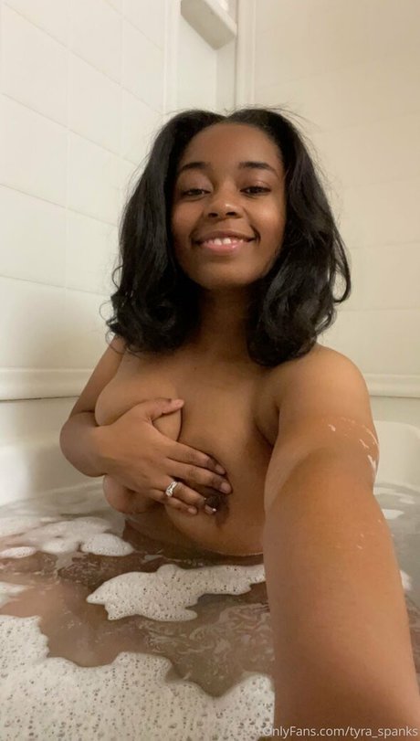 tyra spanks erotic pornstar image