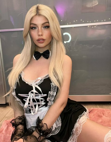 juniperof model nude picture