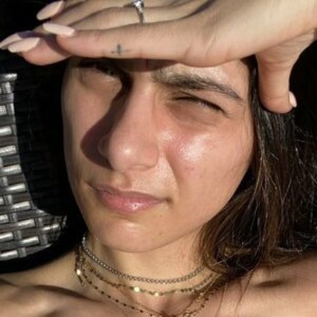 miakfree nude pornstar img