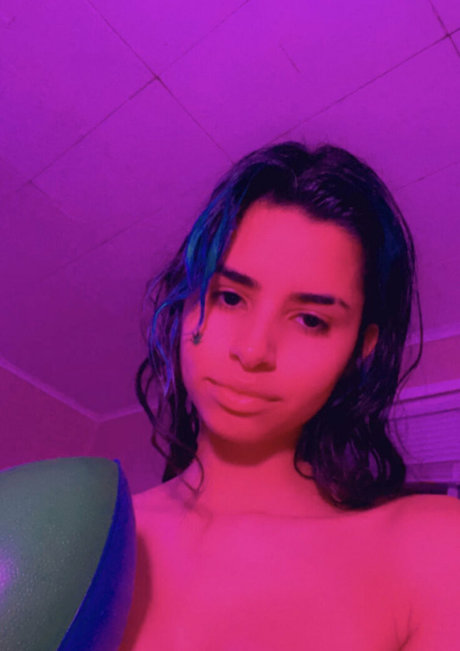 yazzifreaky star erotic picture