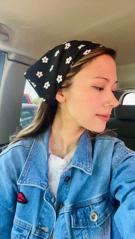 Laceyisanerd hd model img