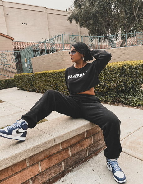 Reddotbitch star pornographic archive