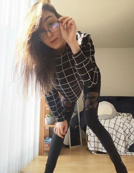 ardentabsol model pretty image