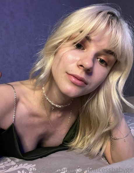 elia roz adult model galleries