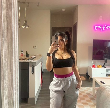 Samiravalentiina model nudes pic