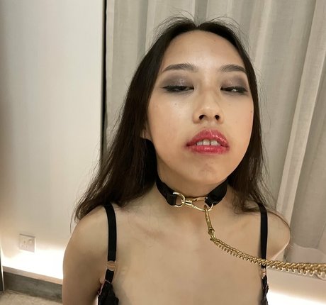 huge fake tits onlyfans hot nude gallery