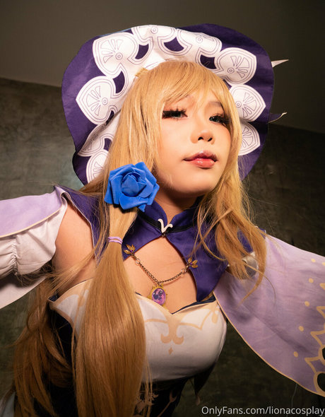 huge fake tits onlyfans hot nude picture