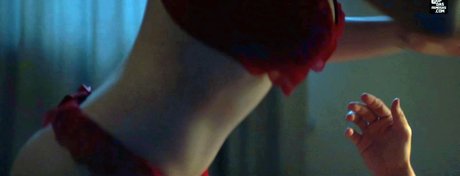 Bia Arantes nude actress photos