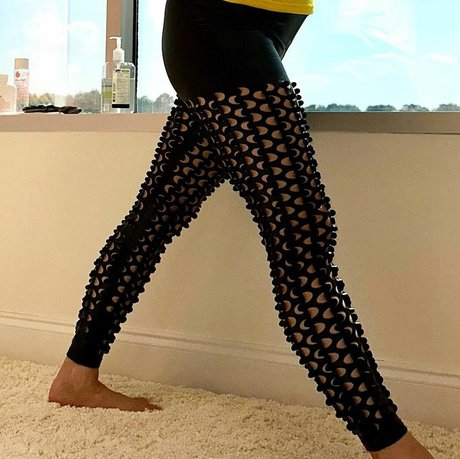 mirror selfie onlyfans adult archive