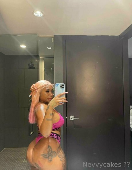 Nevvycakes erotic model archive