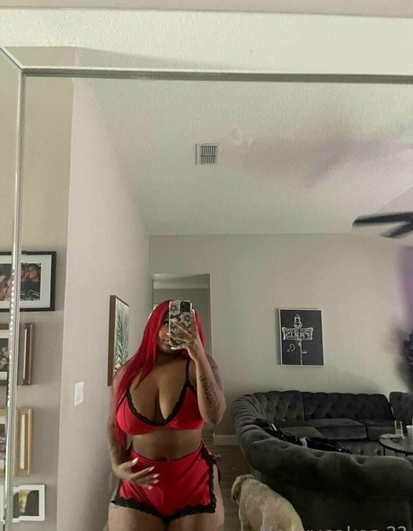 Nevvycakes high quality model photos