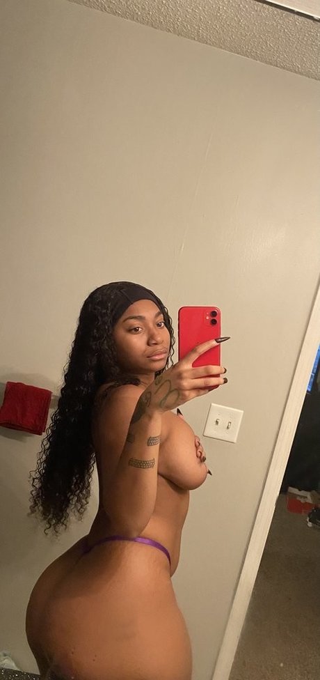 Nevvycakes model hot pics