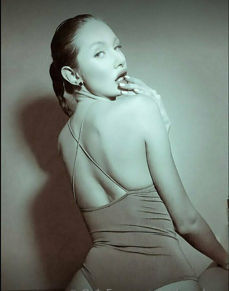 haileycherry exclusive model pics