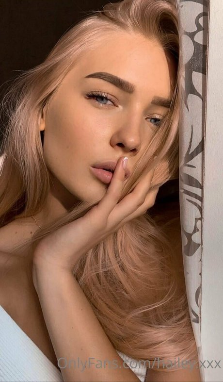 haileycherry sex model pics