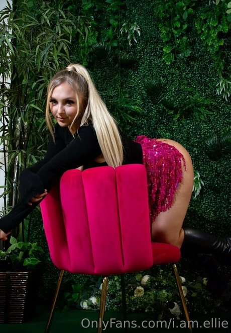 i am ellie pornstar nude image
