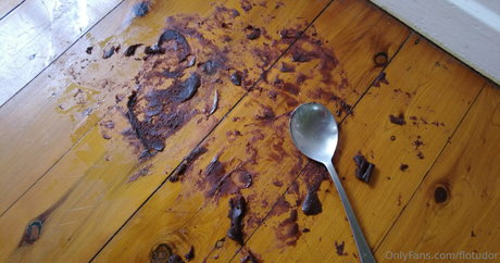 flotudor model free photos