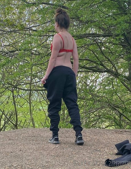 leahshorty model hd pic