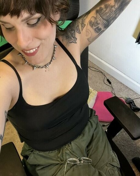 Bloodberry Tart star sexy galleries