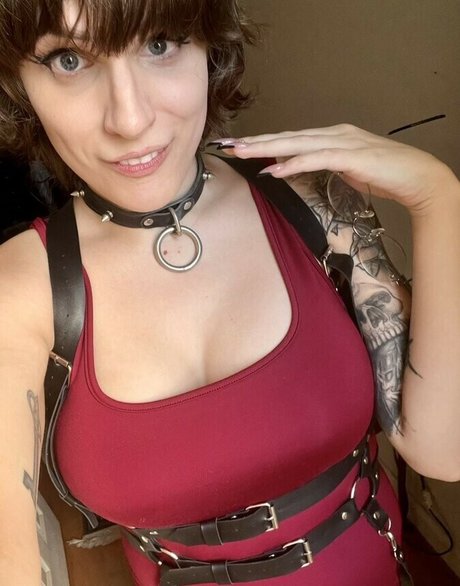 Bloodberry Tart exclusive actress archive