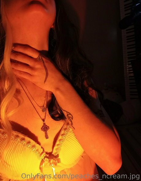 peaches ncream jpg sexy model archive