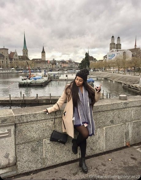 ashleyrae20 pornstar hot images