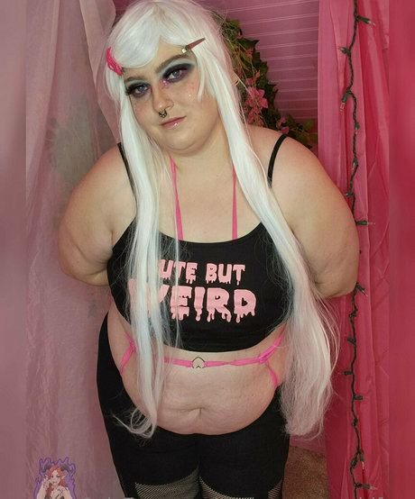 curvymonstergirlfree erotic model pics