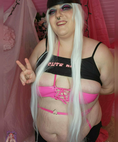 curvymonstergirlfree model hd pictures