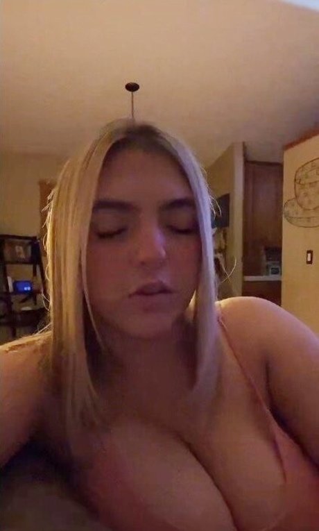 blonde babe onlyfans hot nude galleries