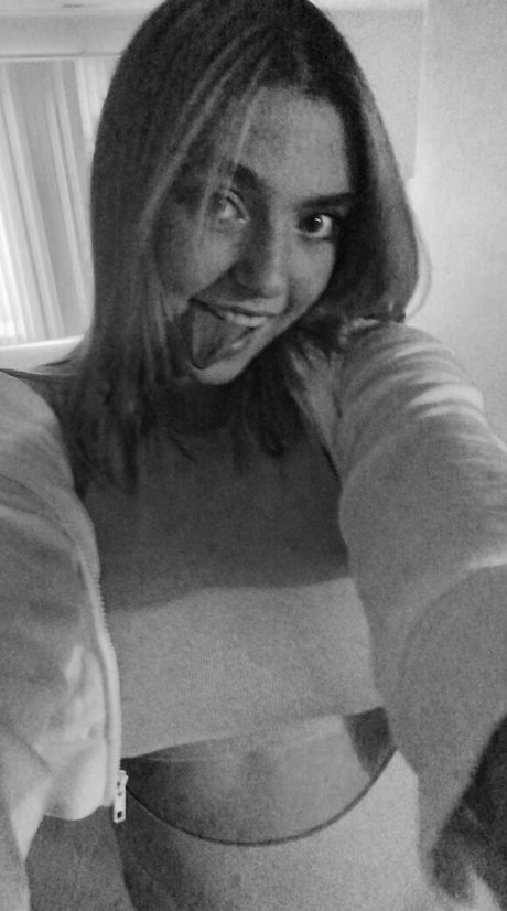 strawberry milk onlyfans hd pic