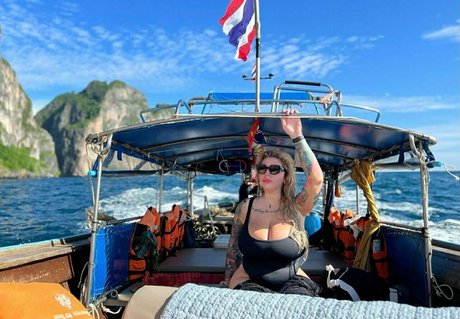 dilylabloom porn star image