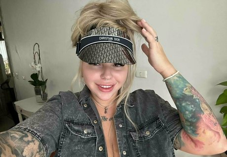 dilylabloom porn star image