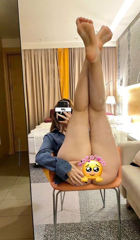 deep onlyfans sexy naked pic