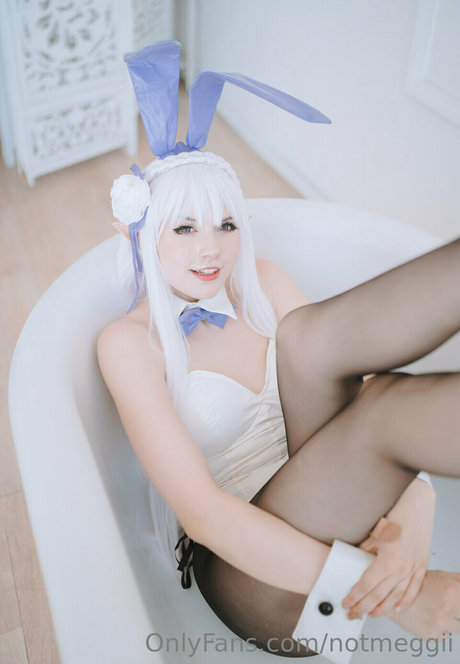 Meggii Cosplay pretty actress images