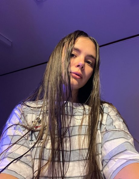 Apofigeaa beautiful actress images