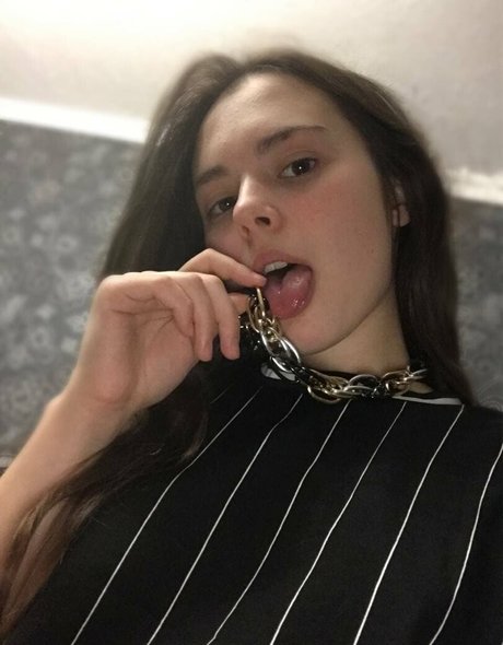 Apofigeaa pretty pornstar image