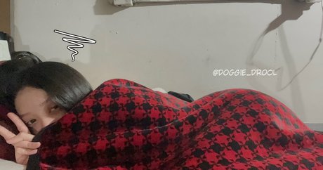 Doggie Drool art actress pic