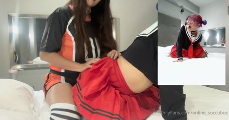 online succubus naked model pictures