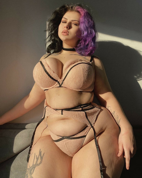 blonde milf big tits onlyfans free sex galleries