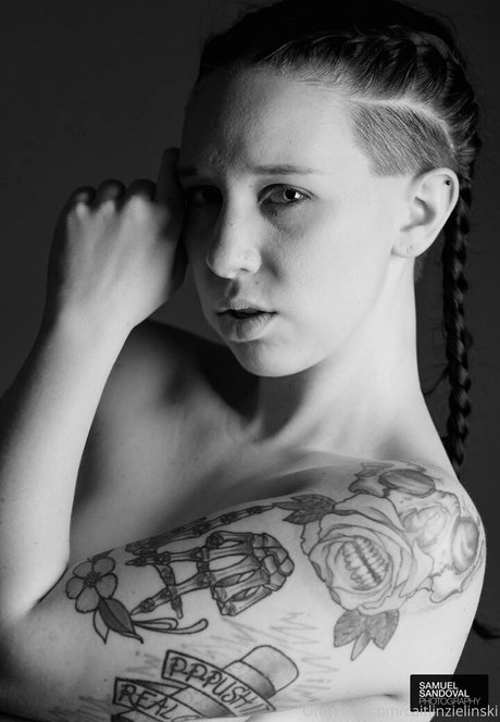 caitlinzielinski nudes star photo